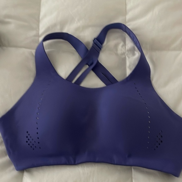Lululemon sports bra high support - Picture 1 of 2